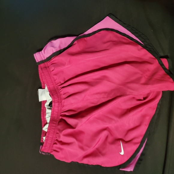 Nike shorts - Picture 1 of 2